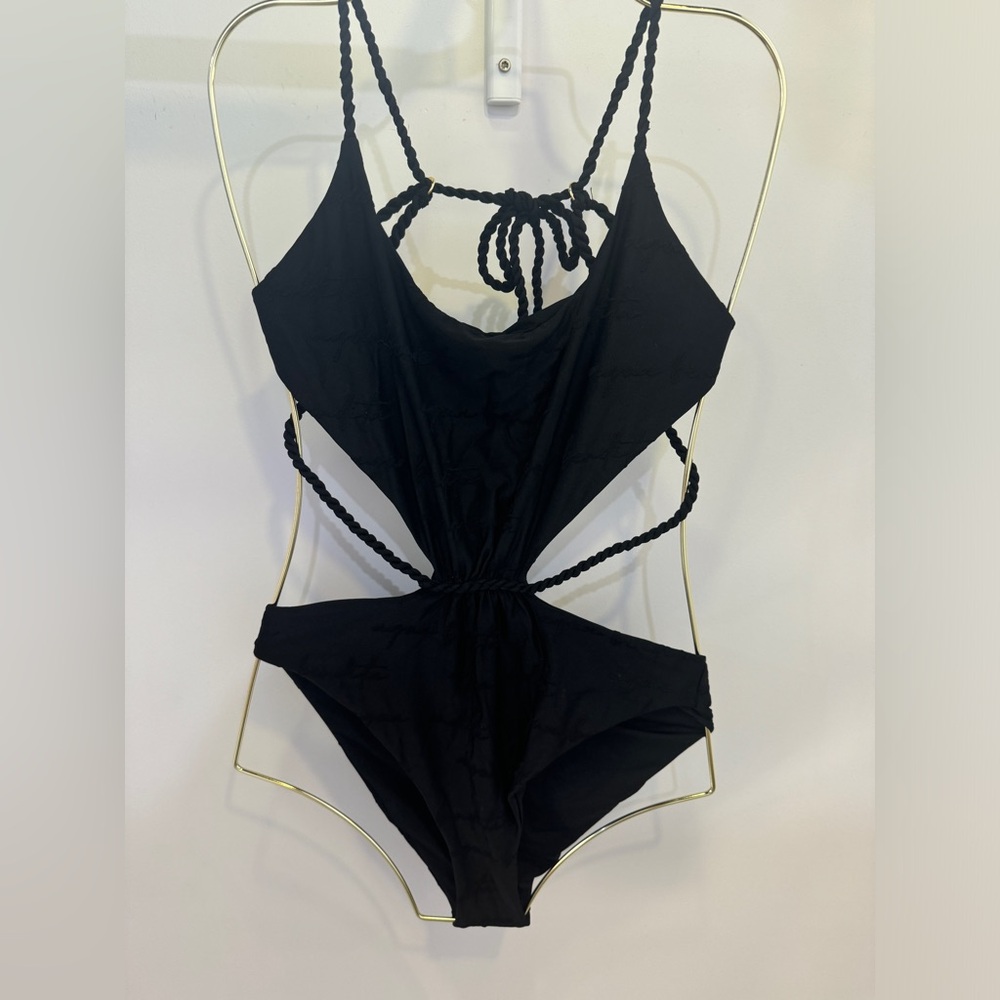 Aguabendita One Piece Swim - Picture 1 of 5